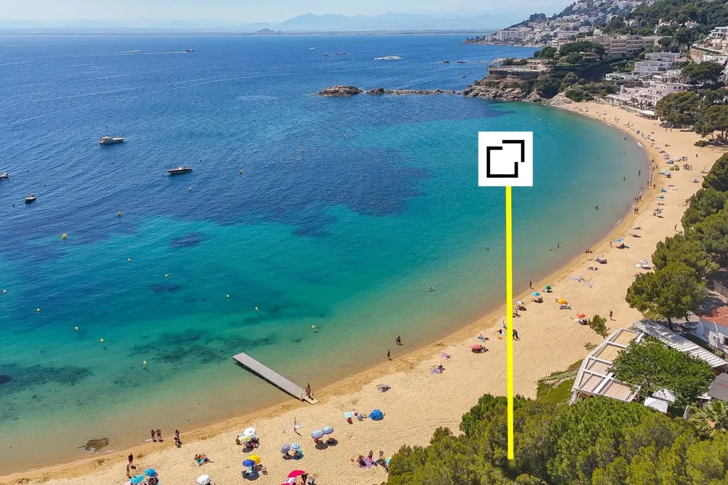 Vista aerea - Seafront Estate with Beach Access in Almadraba