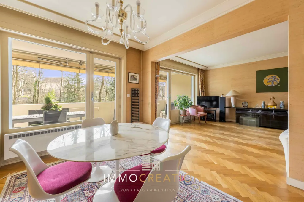 Séjour - Appartement Luxe avec Terrasse Sud à Écully