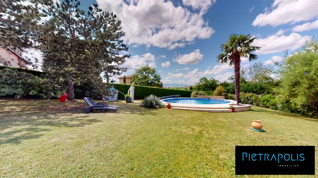 Piscina - Renovated House with Heated Pool in Chassagny