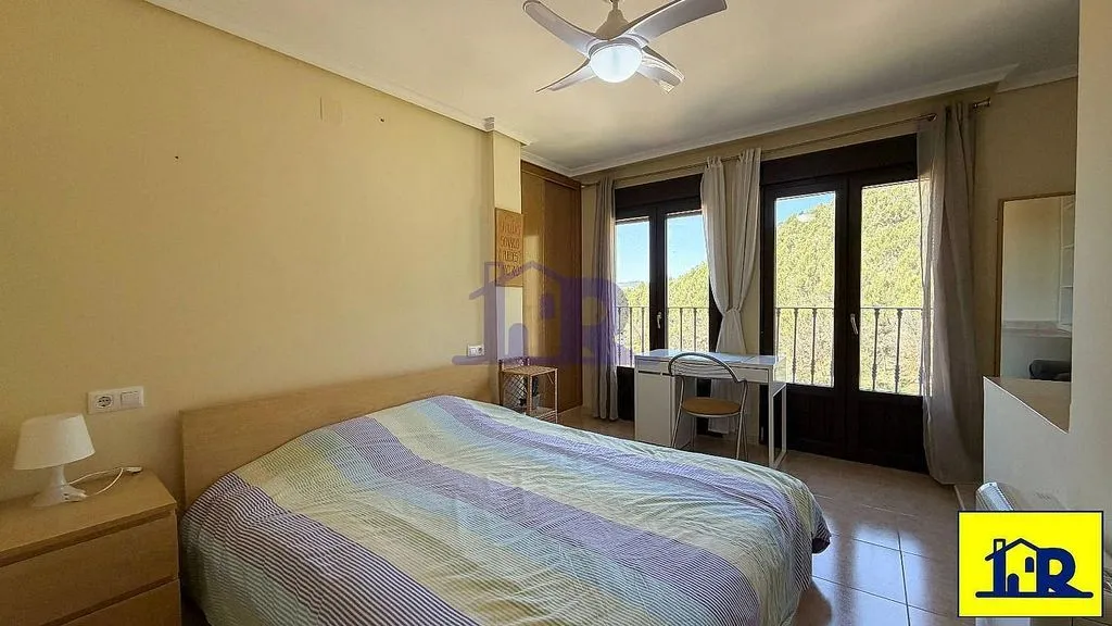 Bedrooms - Duplex with University Proximity in San Antón, Cuenca