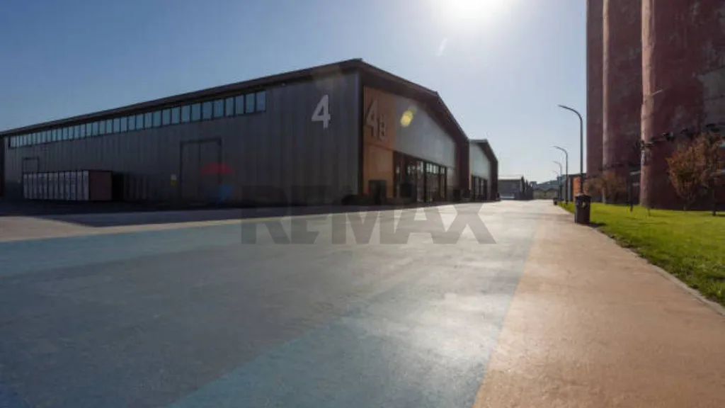 Välivaade - Industrial Plot with Ready Parking in Trevenzuolo
