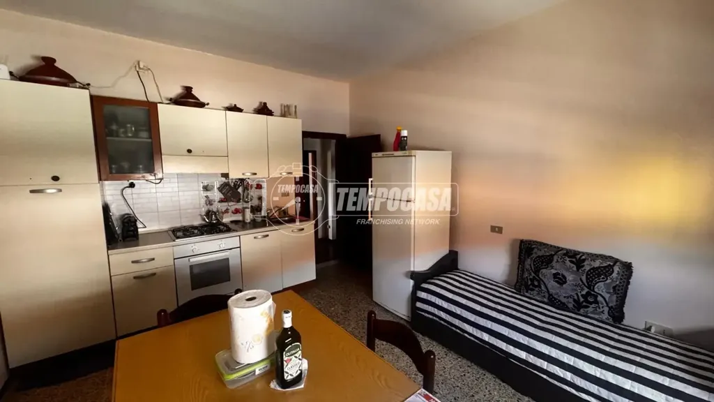 Köök - Two-Level Apartment with Terrace in Comacchio Centre