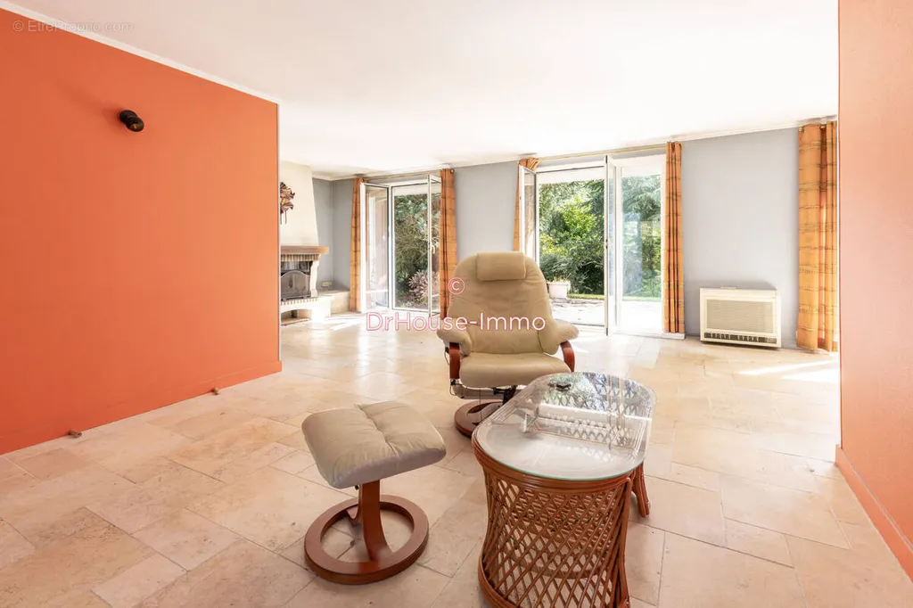Maison 8 pièces à Plaisir