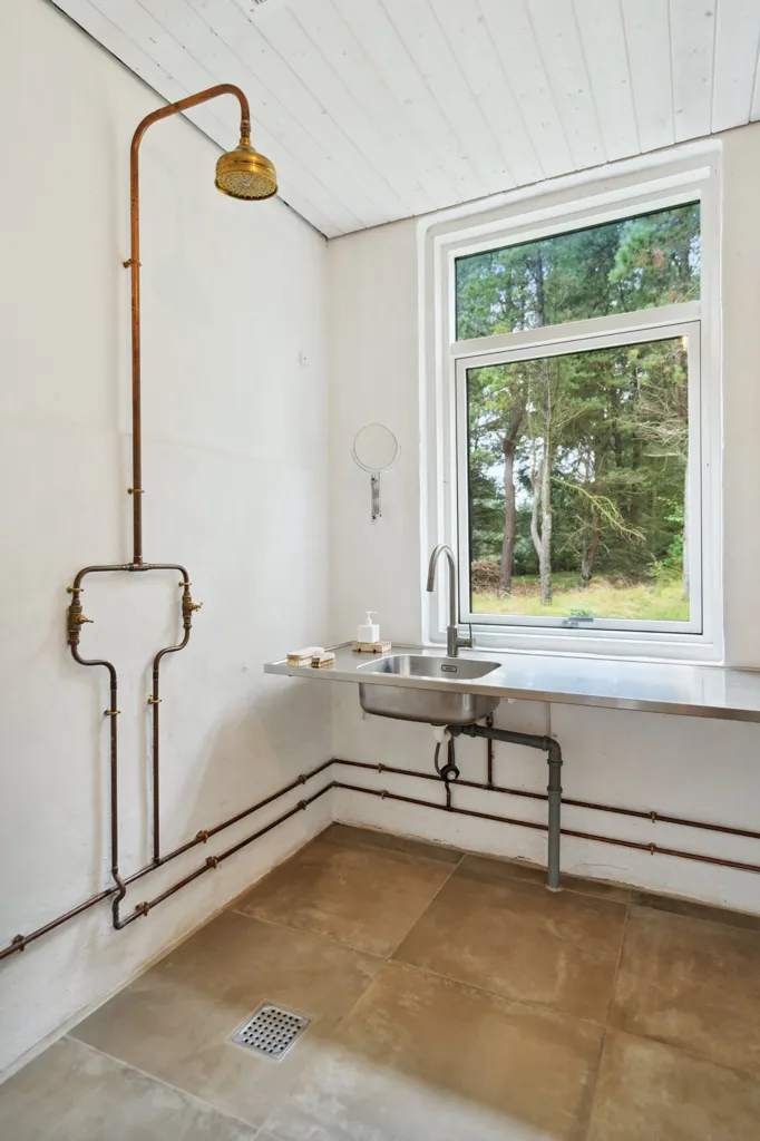 Salles de bain - Renovated Red Brick Villa with Water View