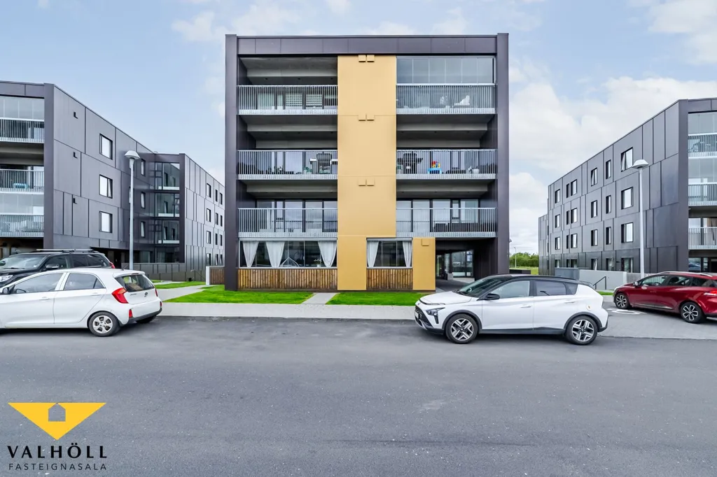 Välivaade - Modern Apartment with Balcony in Reykjavik