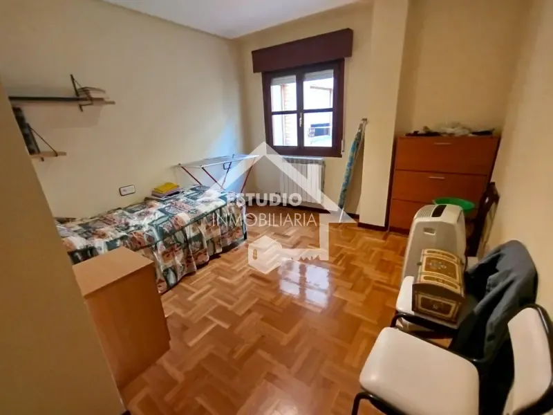 Camere da letto - Central Flat with Parking in Viana