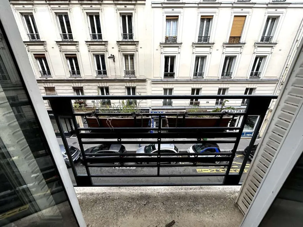2-toaline korter asukohas Paris-17e