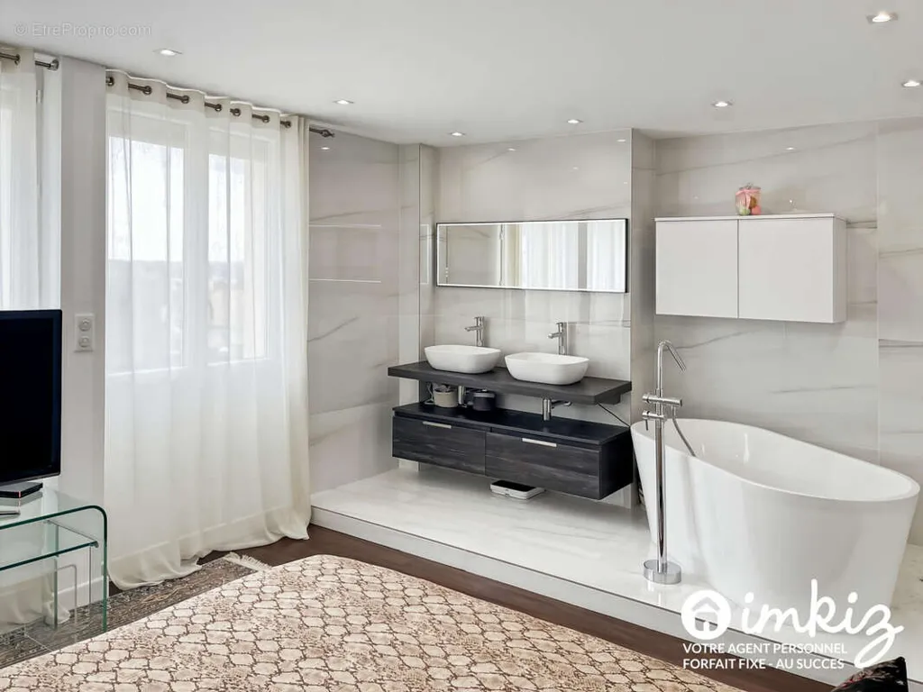 Bagni - Sea View Apartment with Terrace in Bandol