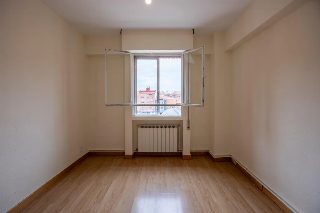 Toad - Spacious Apartment with Terraced Views in Delicias