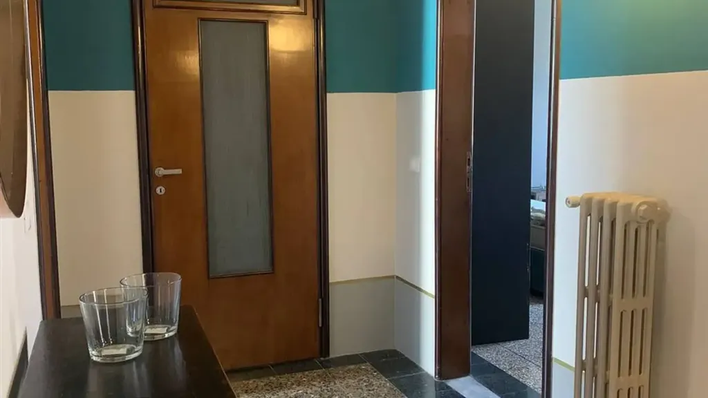 Esik - Elegant 2-Bedroom Apartment in Florence
