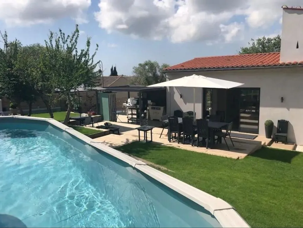 Villa Contemporaine avec Piscine à Mougins