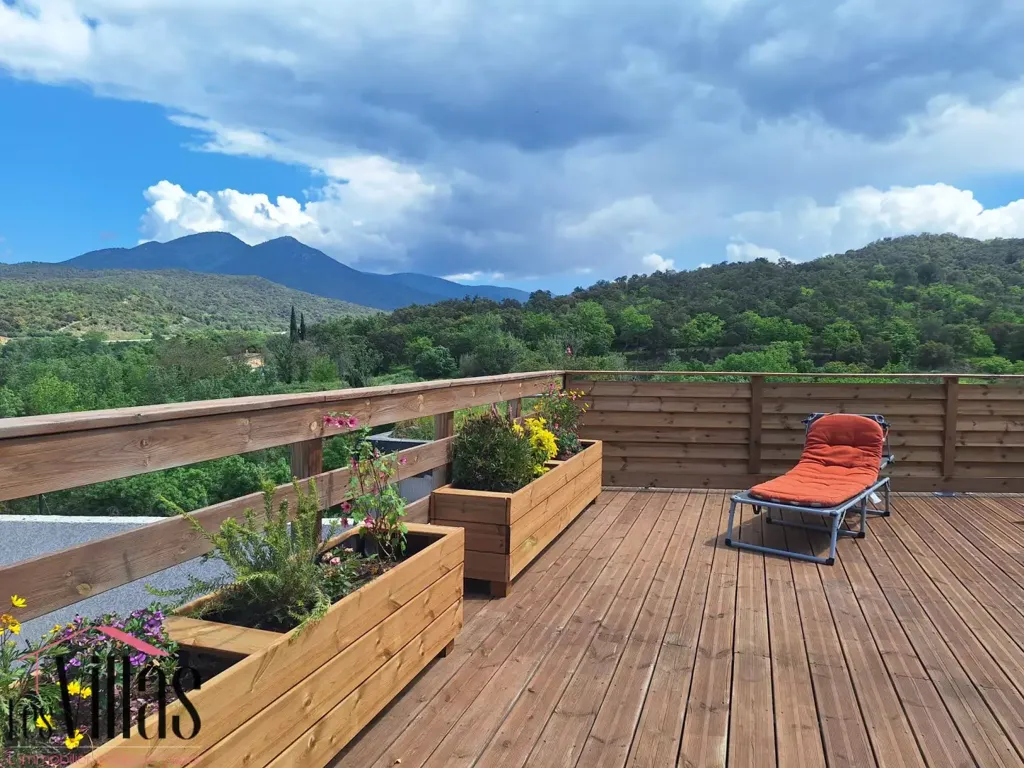 Terrasse - Villa Contemporaine avec Piscine près de Cér