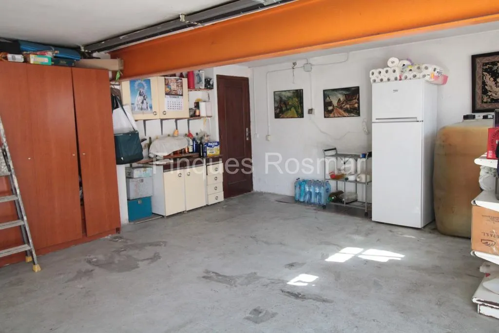 Garage - Luxury Villa with Pool in Lloret de Mar