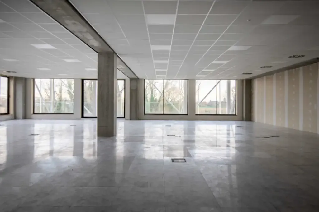 Rooms - Office Space with Terrace in Roeselare
