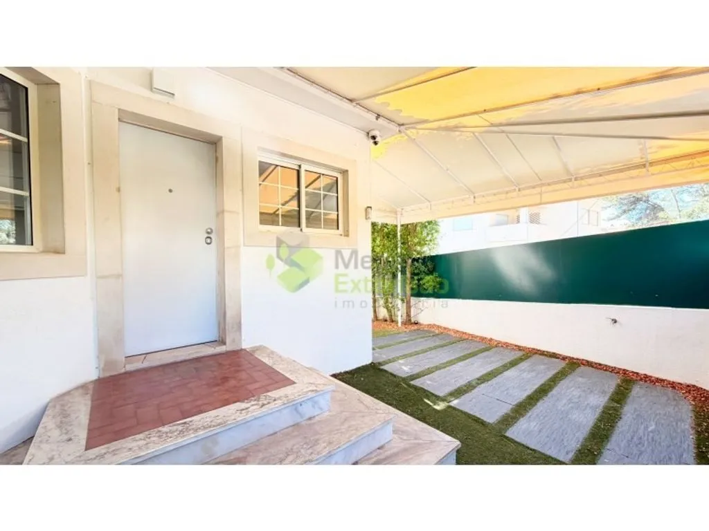 4 Bedroom Villa with Pool near Cascais