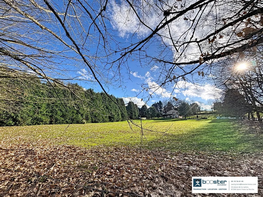 Aed - Buildable Plot in Quiet Saint-Yrieix-la-Perche