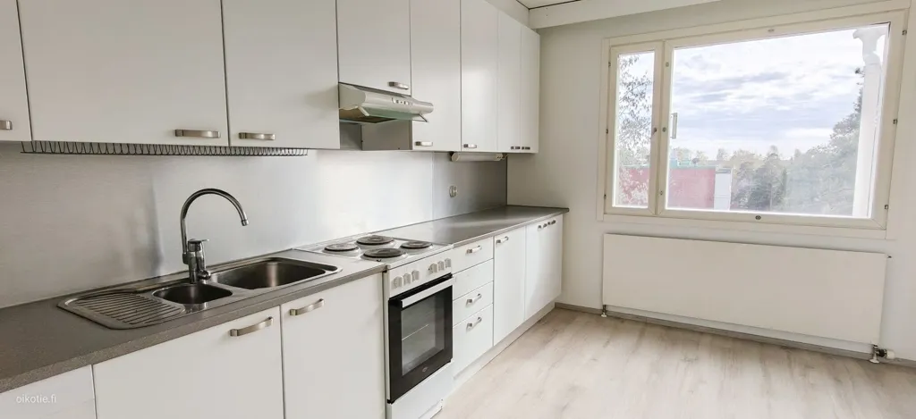 Cuisine - Apartment with Pool in Mellunmäki, Helsinki