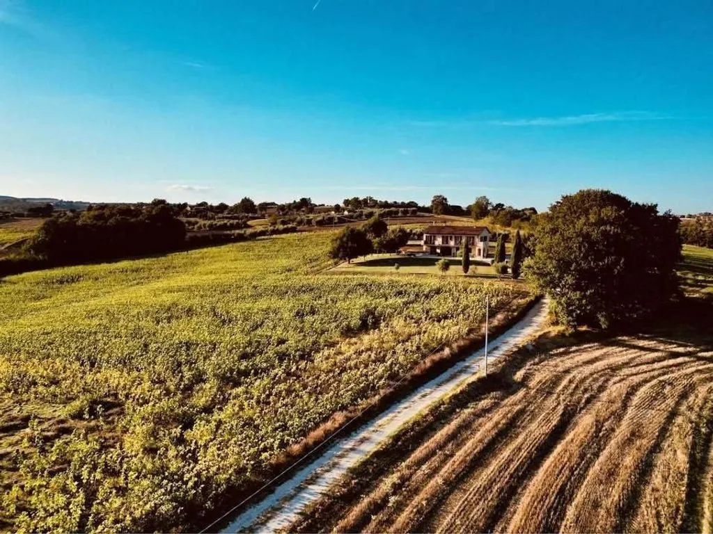 Õhuvaade - Historic Umbrian Farmhouse with Panoramic Views in Montecastrilli