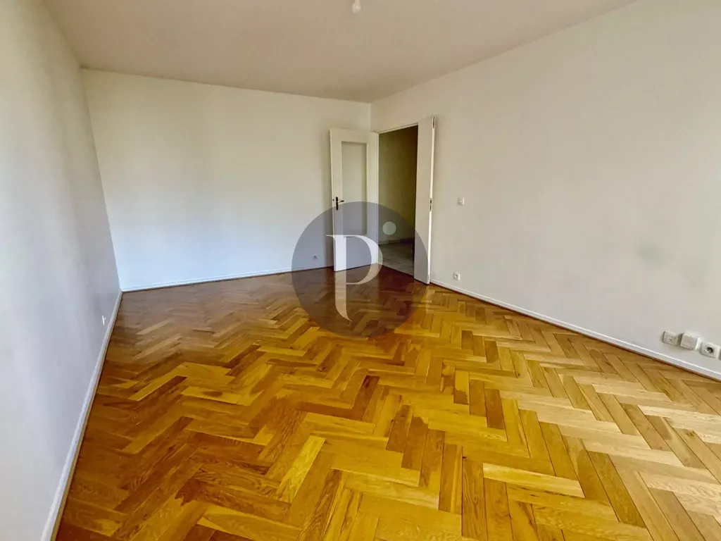 Rooms - Bright 3-Bed Flat with Balcony in Ivry-sur-Seine