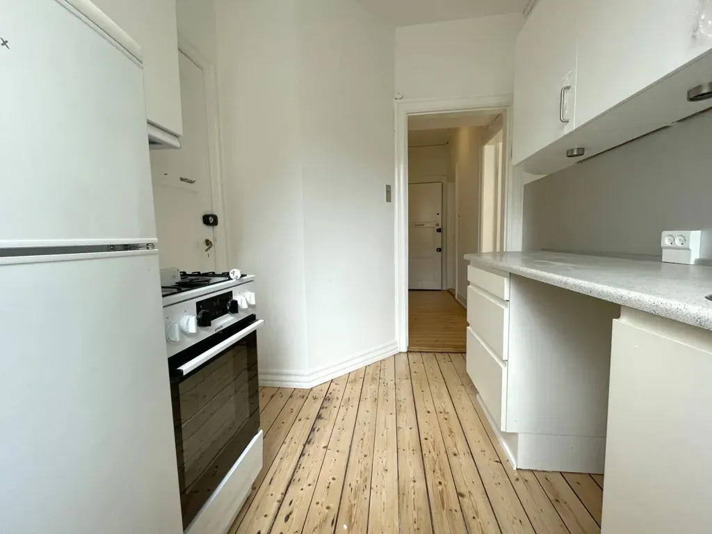 Kitchen - 2-Bedroom Apartment with High Ceilings in Aalborg