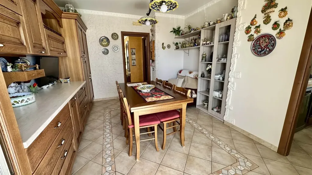 Söögituba - Modern Apartment with Balconies in Ragusa