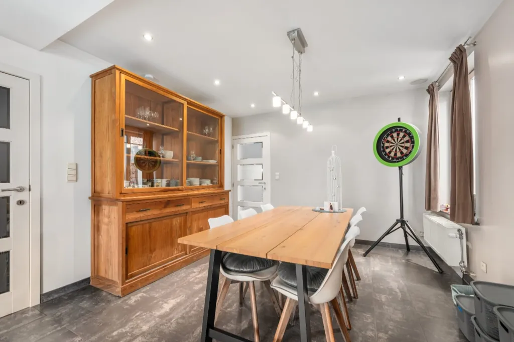 Dining Room - Detached House with Double Glazing in Sinaai