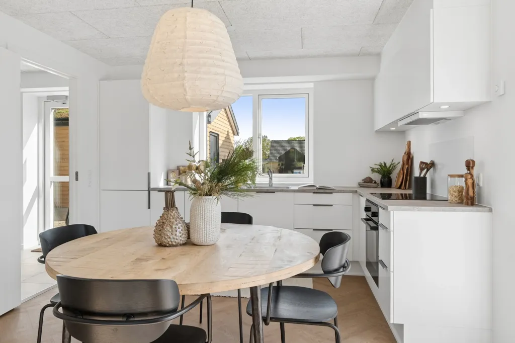 Sala da pranzo - Five-bedroom Terrace House with Terraces in Ringsted