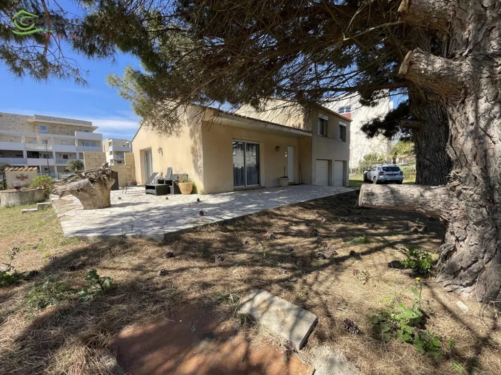 Aed - House with Seafront Access in Valras