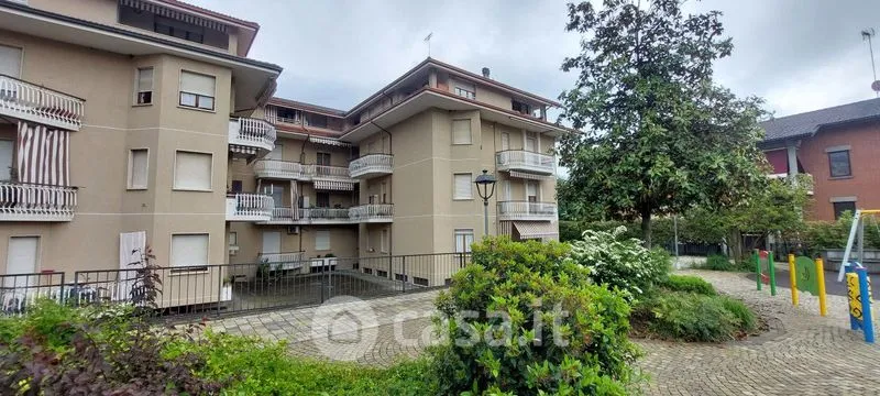 Jardin - Central Quadrilocale with Balcony in Monforte d'Alba