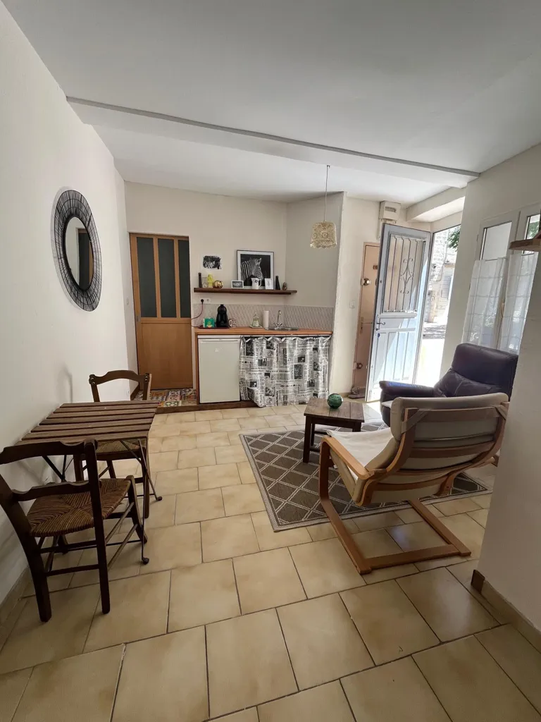 Elutuba - Charming Studio with Independent Entrance in Montpellier