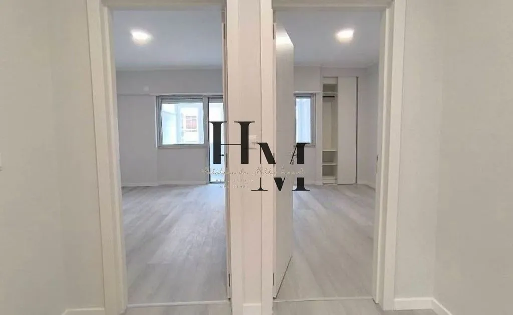 Entrée - Remodelled 2-Bedroom Apartment in Central Oeiras