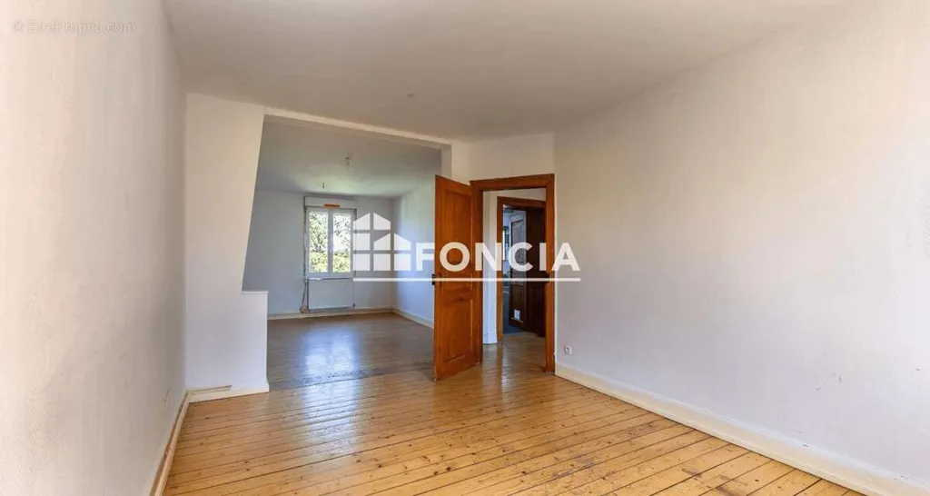 Entrée - Appartement 4P avec Parking dans Immeuble des Années 30 à Strasbourg