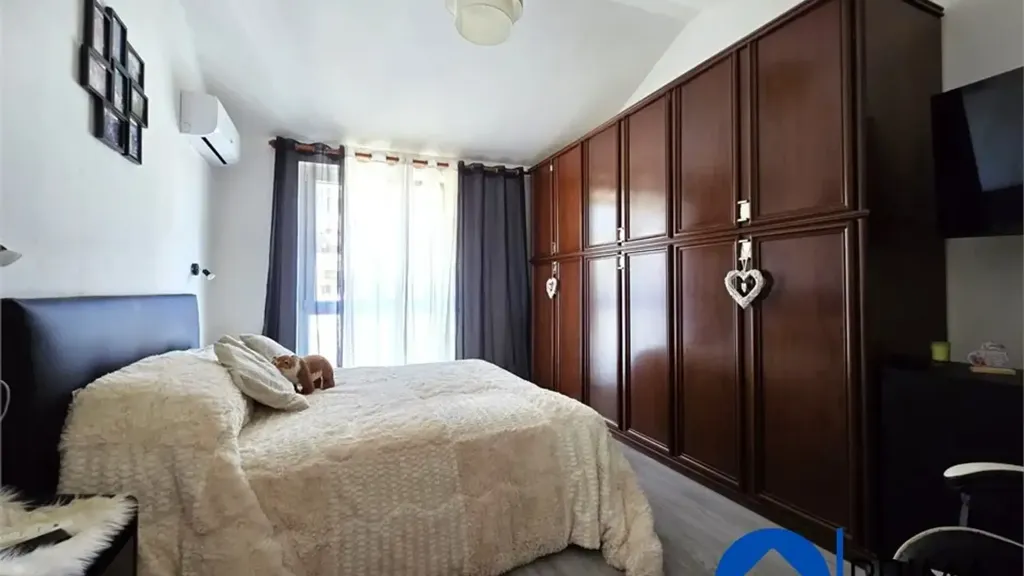 Bedrooms - Villa with Two Gardens on Viale Donatelli, Terni