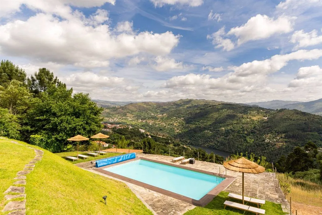Piscine - Luxury Detached House with Extensive Land in Baião