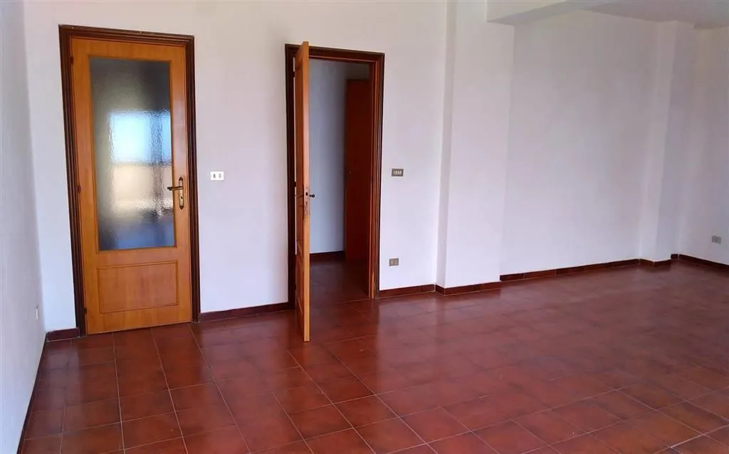 Pièces - Spacious Apartment with Balcony in Castrolibero
