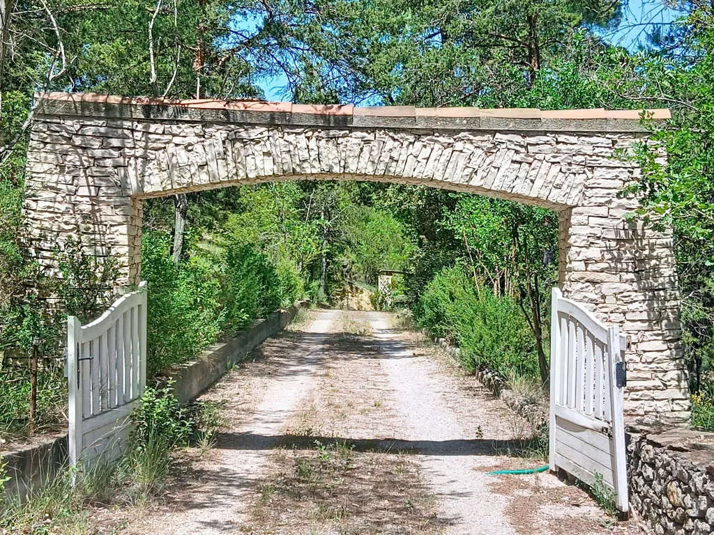Extérieur - Villa avec Piscine et Vue Lac à Esparron-de-Verdon