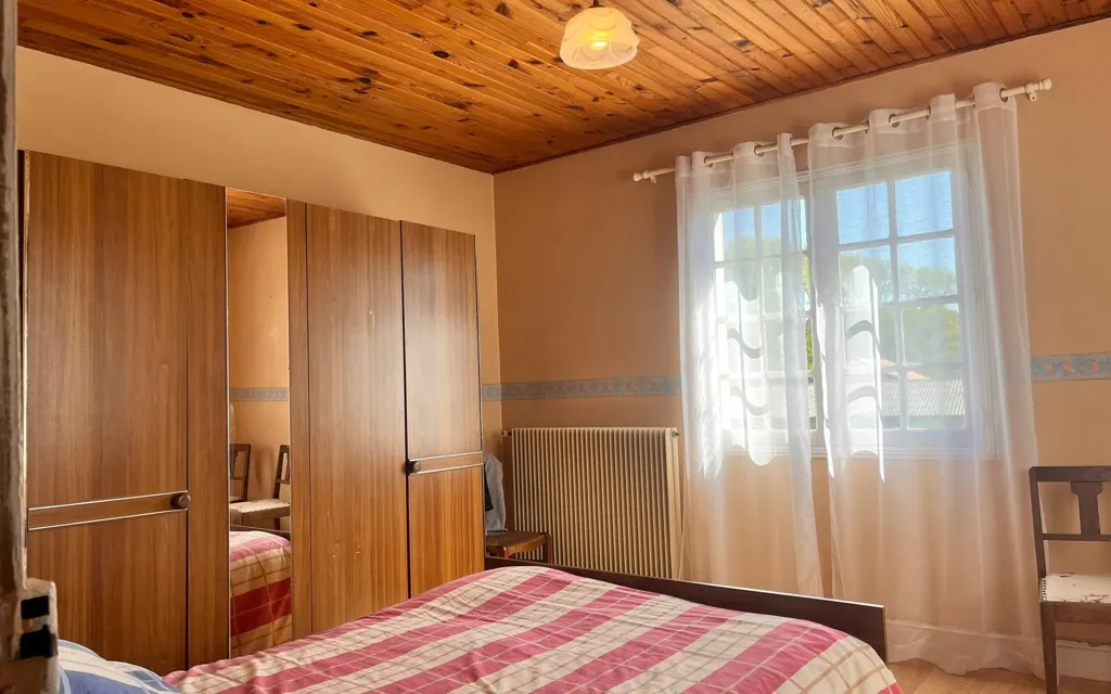 Chambres - Maison à Rénover avec Jardin à Peyrehorade