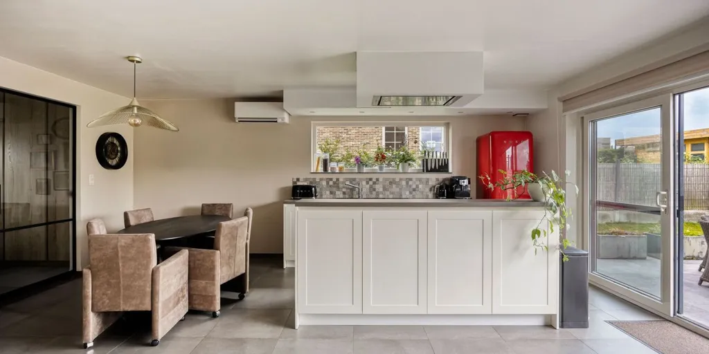 Köök - Modern Semi-Open House with Garden in Borchtlombeek