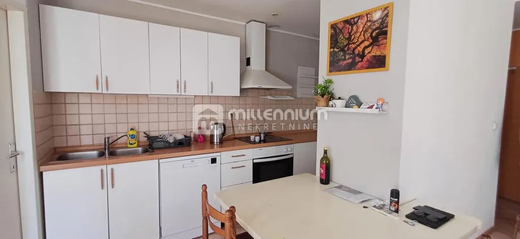 Cuisine - 1-Bedroom Flat with Balcony in Sušak, Rijeka