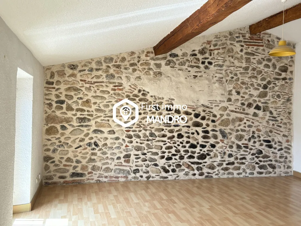 Stanze - T2 Apartment with Balcony in Estagel