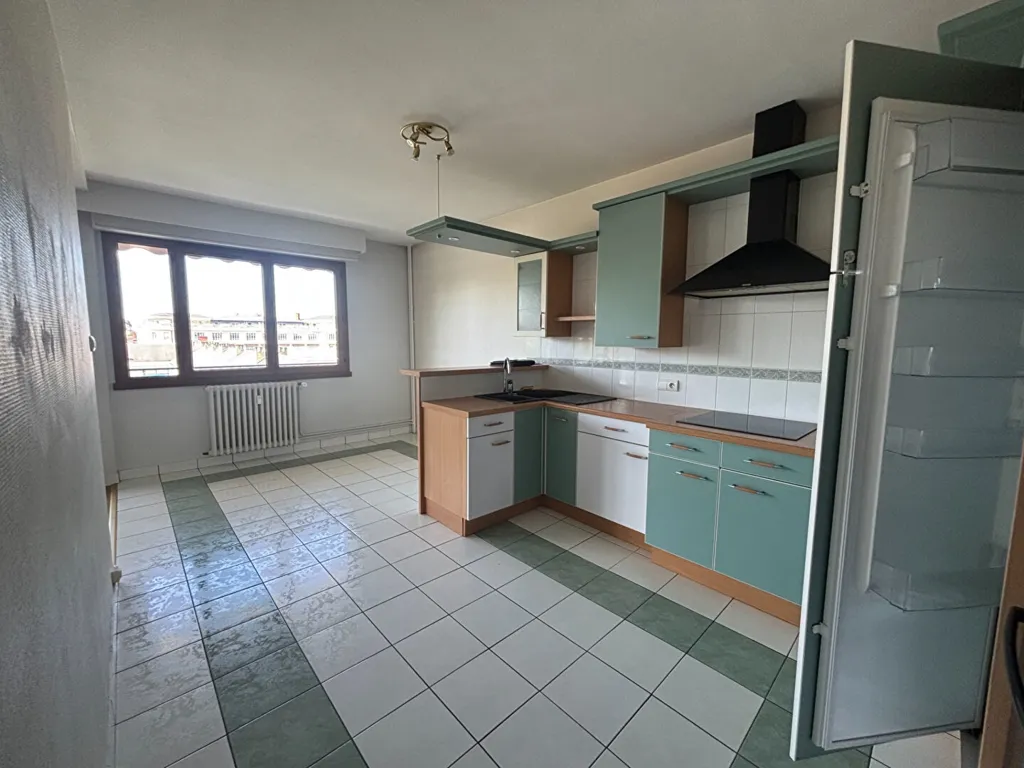 Cuisine - Appartement avec Terrasse et Cave à Châteauroux