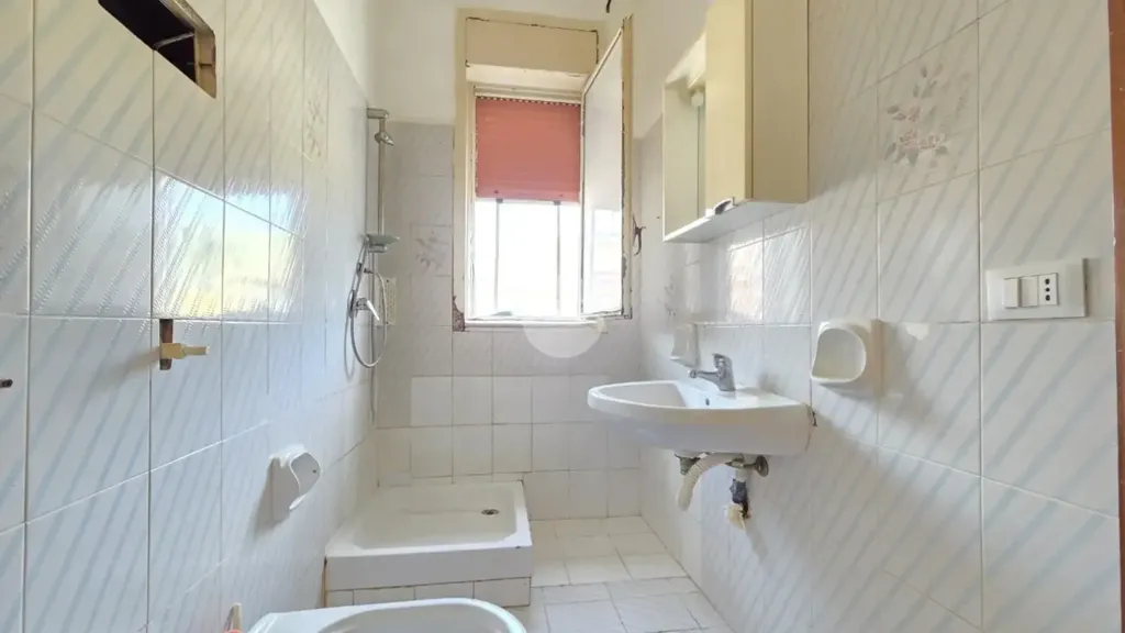 Salles de bain - 3-Room Apartment with Balconies in Palermo