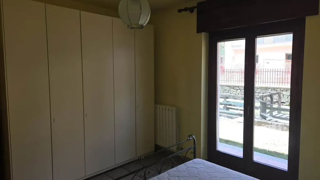 Chambres - Ground Floor Apartment with Garden in Chatillon