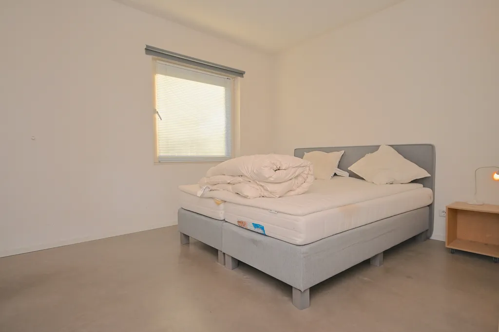 Furnished Two-Bedroom Flat with Balcony in Groningen