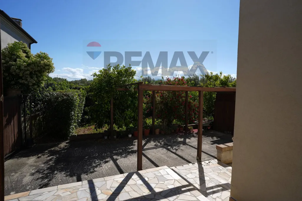 Terrace - Bifamiliar Villa with Garden in Lanciano