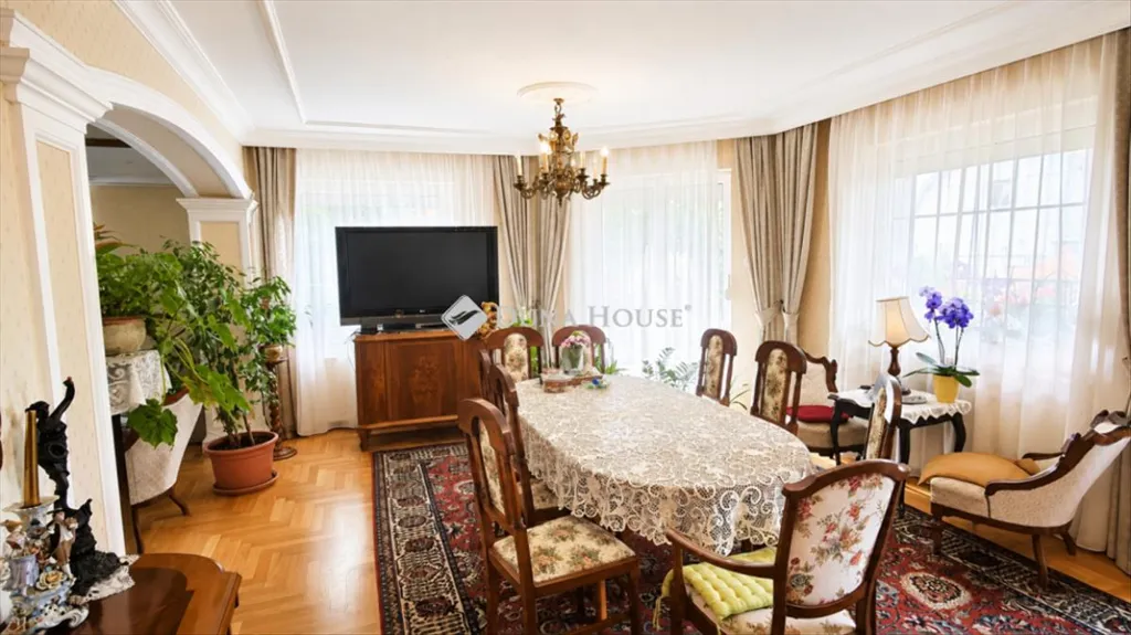Dining Room - Luxury House with Wellness Features in Göd