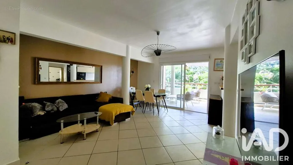 Soggiorno - T3 Apartment with Garage in Le Lamentin
