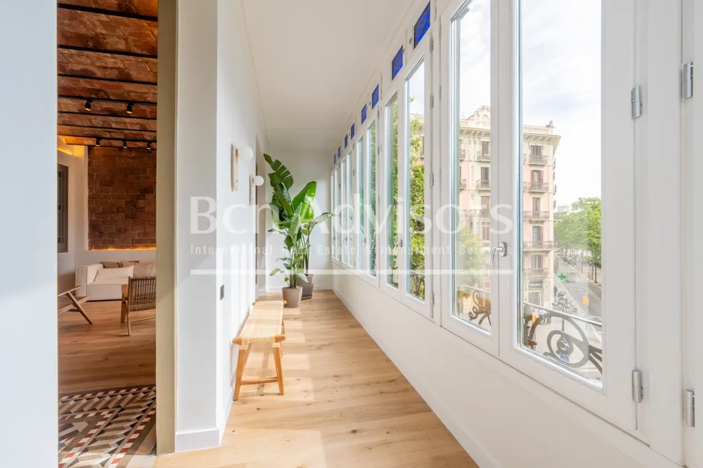Elutuba - Refurbished Apartment with Original Features in Eixample