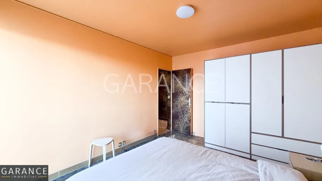 Magamistoad - Top-Floor Apartment with Balcony in Paris