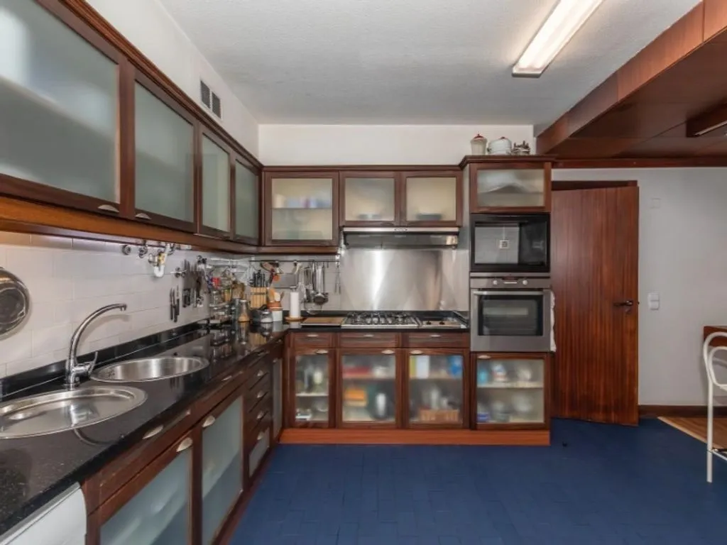 Cuisine - Luxury Duplex Apartment with Independent Upper Level in Lisbon